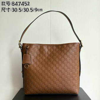 Designer handbag pre-order / turnaround time 2-4 weeks / 1:1 quality /  size 30.5*30.5*9cm