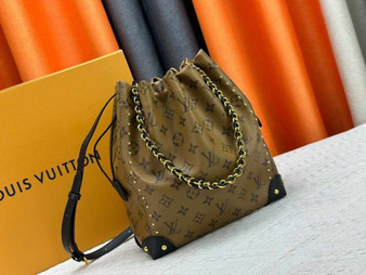 Designer handbag pre-order / 1:1 quality / turnaround time 2-4 weeks / size 23*27*8cm