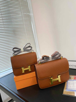 Designer handbag pre-order / 1:1 quality / turnaround time 2-4 weeks / two sizes available