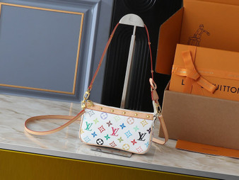 LV Handbag Designer Pre-order / 1:1 quality / TAT 2-4 weeks / size 22*13*4cm  /