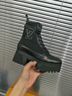 Designer boots pre-order / high mirror quality / turnaround time 2-4 weeks / code 12
