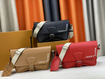 Designer handbag pre-order / size 34*19*11cm / 1:1 quality / turnaround time 2-4 weeks