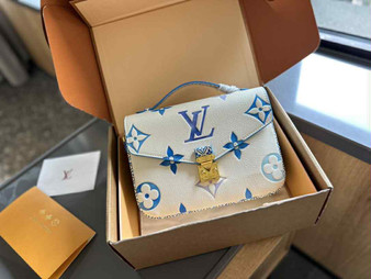 Designer handbag pre-order / 1:1 quality / size: 25 × 19 × 7 cm / turnaround time 2-4 weeks