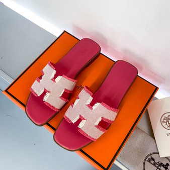 Designer slides pre-order / 1:1 quality / Turnaround time 2-4 weeks / code 23502