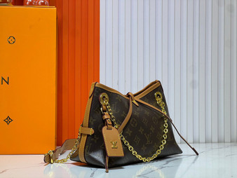 Designer handbag pre-order / size 26*17*10cm / 1:1 quality / Turnaround time 2-4 weeks / code 32-3