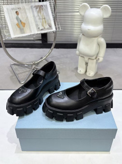 Designer shoes pre-order / high mirror quality / turnaround time 2-4 weeks / code 32-3