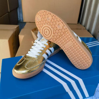 Adida* sneakers * pre-order  / 1:1 quality / turnaround time 2-4 weeks / code 1y097