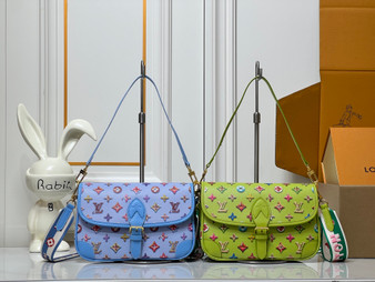 Designer handbag pre-order / size 24.0 x 15.0 x 9.0 / 1:1 quality / turnaround time 2-4 weeks