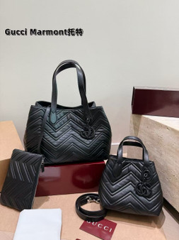 Designer handbag pre-order / 1:1 quality / Two sizes available / Turnaround 2-4 weeks / Code 50392-3