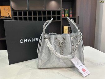 Designer handbag pre-order / size 30*26*14cm / 1:1 quality / Turnaround time 2-4 weeks