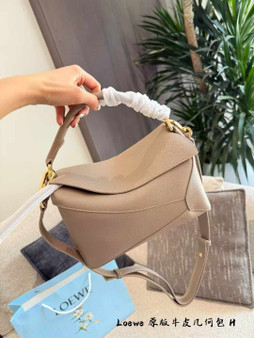 Designer handbag pre-order / Size 23 cm / Mirror quality / Turnaround time 2-4 weeks