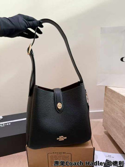 Designer handbag pre-order / 1:1 quality / size 24*23cm / Turnaround time 2-4 weeks