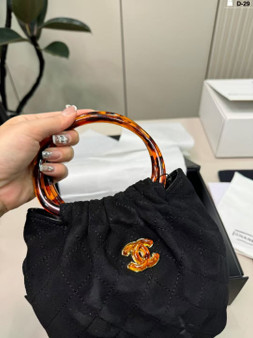 Designer handbag pre-order / Size 16*18cm / 1:1 quality / Turnaround time 2-4 weeks