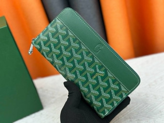Designer wallet pre-order / 1:1 quality / Size 20*11cm / Turnaround time 2-4 weeks
