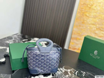 Designer handbag pre-order / 1:1 quality / Size 19*11cm / Turnaround time 2-4 weeks