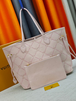 Designer handbag pre-order / 1:1 quality / Size: 31 x 28 x 14 / Turnaround time 2-4 weeks