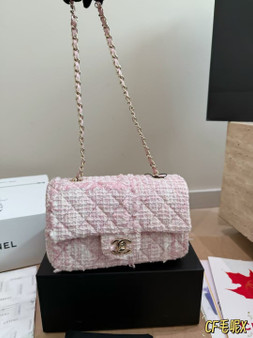 Designer handbag pre-order / 1:1 quality / size 20 cm / Turnaround time 2-4 weeks / Product#0532