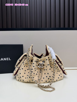 Designer handbag pre-order / 1:1 quality / Size 20*22 cm / Turnaround time 2-4 weeks