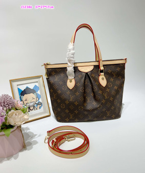 Designer handbag pre-order / 1:1 quality / Size 37*27 cm / Turnaround time 2-4 weeks