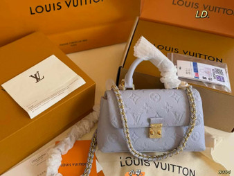 Designer handbag pre-order / Size 20cm / 1:1 quality / Turnaround time 2-4 weeks