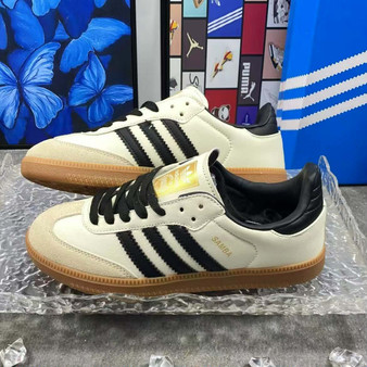 Adida* sneakers * pre-order  / 1:1 quality / turnaround time 2-4 weeks / code 97