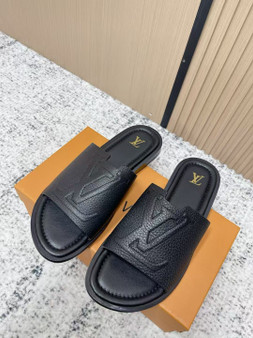 Designer sandals pre-order / 1:1 quality / Turnaround time 2-4 weeks