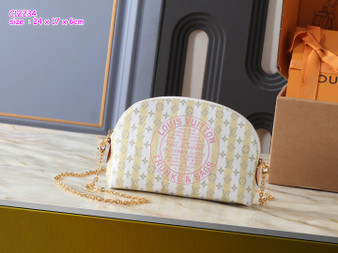 Designer handbag pre-order / 1:1 quality / Size 24 * 17 cm / Turnaround time 2-4 weeks