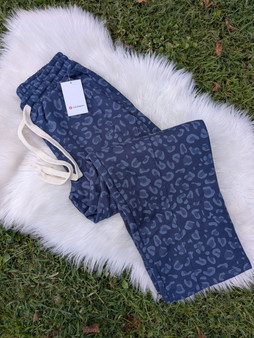 Women's large 10-12 ready to ship wide leg Lulu sweats
