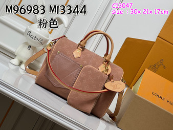 S.peedy S.oft H.andbag pre-order / o.n.e - o.n.e q.uality / Size 30 * 21 cm / Turnaround time 2-4 weeks