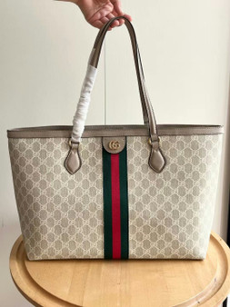 D.esigner H.andbag pre-order / o.n.e - o.n.e q.uality / size 38*28cm / Turnaround time 2-4 weeks