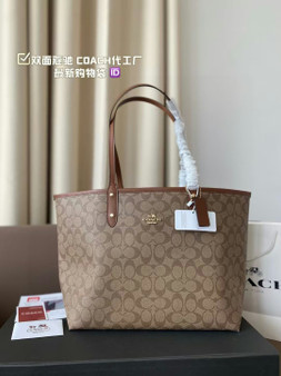 D.esigner H.andbag pre-order / o.n.e - o.n.e q.uality / Size 32*30cm / Turnaround time 2-4 weeks