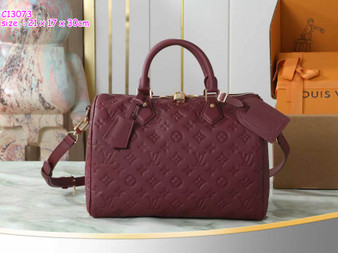 D.esigner h.andbag pre-order / M.a.s.t.e.r q.uality / Size: 21 * 17 *30 cm / Turnaround time 2-4 weeks