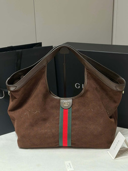 D.esigner H.andbag pre-order / M.a.s.t.e.r Q.uality / Size 60*47cm / Turnaround time 2-4 weeks