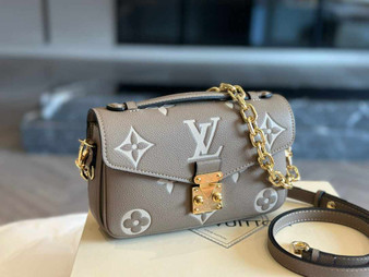 Designer handbag pre-order/ 1:1 quality / Size: 21 * 13 cm / pc#2