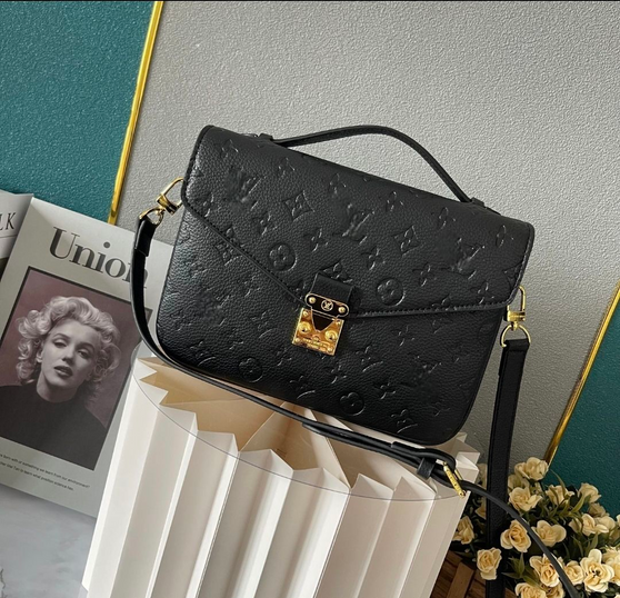 Designer handbag pre-order-1761413857