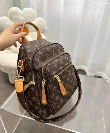 Pre-order handbag / A4 quality / Size: 25 * 31 cm / TAT 3-4 weeks / pc#1