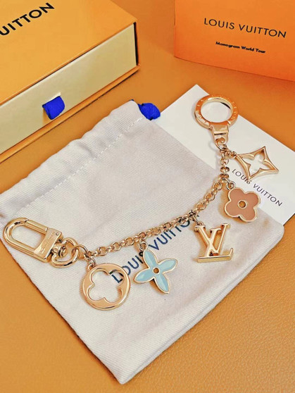 ADD ON ITEM / Designer keychain 1:1 quality  without box pre-order-1761415183