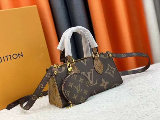 Designer Handbag Pre-Order / 1:1 quality / Size: 25 x 13 x 10 cm / Turnaround 2-4 weeks / pc#1