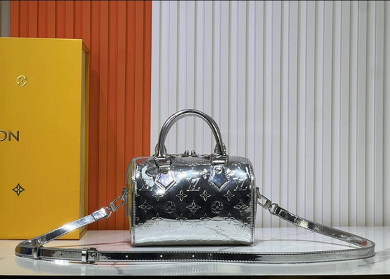 Designer handbag pre-order / 1:1 quality / Size: 20.5x13.5x12 / turnaround time 2-4 weeks / pc#1