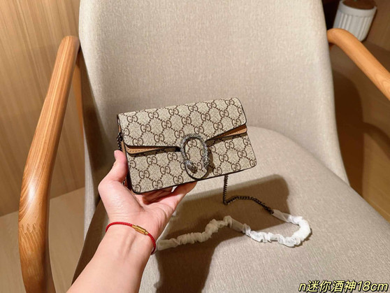 Designer handbag pre-order  / 1:1 quality / size 18 cm / turnaround time 2-4 weeks / pc#2