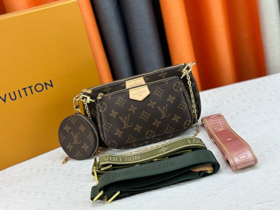 Designer handbag pre-order  / 1:1 quality  / size: size 24*16*6 cm / turnaround time 2-4 weeks / pc#2