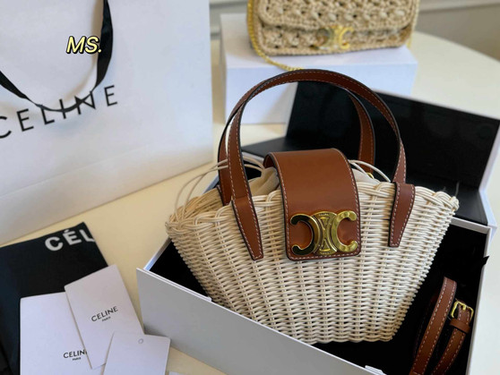 Designer handbag pre-order  / 1:1 quality / size 20*15cm / turnaround time 2-4 weeks / pc#2