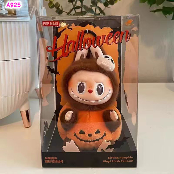 Lab*b* Doll Halloween pre-order with collector case / Turnaround time 3- 4 weeks