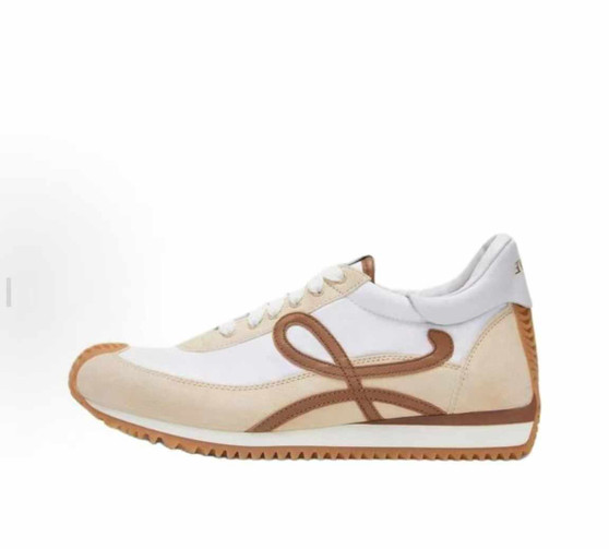 Designer sneakers pre-order  / mirror quality / turnaround time 2-4 weeks / pc2