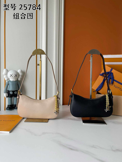 Designer handbag Pre-order / 1:1 quality / size 23*10*4cm / turnaround time 2-4 weeks / pc2