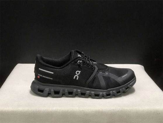 Designer sneakers pre-order  / 1:1 quality  / turnaround time 2-4 weeks / pc#2-1761418194