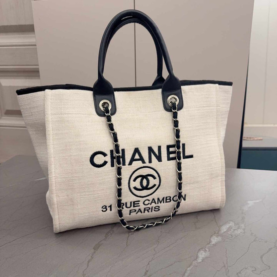 Designer handbag Pre-order / 1:1 quality / size 38*17*30cm / turnaround time 2-4 weeks / pc2