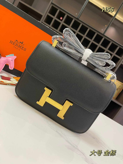 Designer handbag pre-order / size 23*16cm / turnaround time 2-4 weeks / pc2