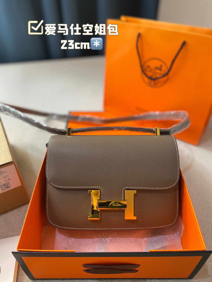 Designer handbag pre-order / size 23*16cm / turnaround time 2-4 weeks / pc2-1761418562