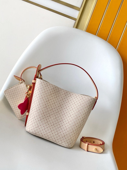 LV Master Quality Handbag / 16.0 x 18.0 x 12.0  /  Turnaround time 2-4 Weeks